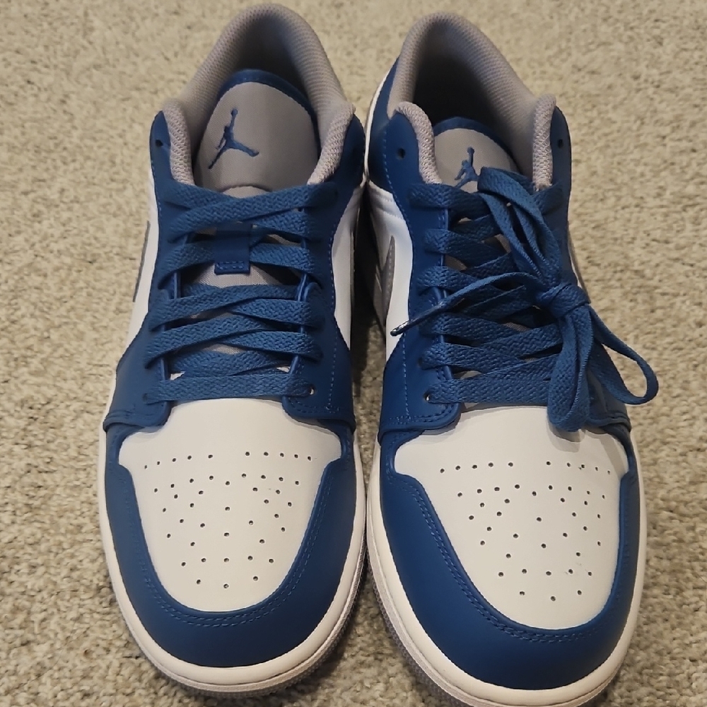 Jordan Men's Sneakers in Blue and White